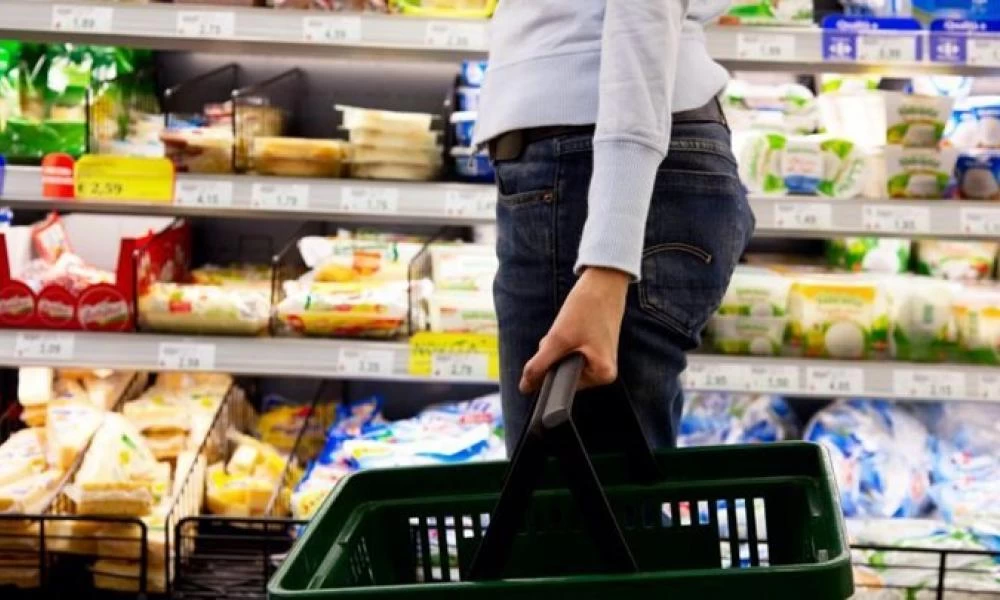 "Πονοκέφαλος" για την κυβέρνηση η εκτόξευση των τιμών